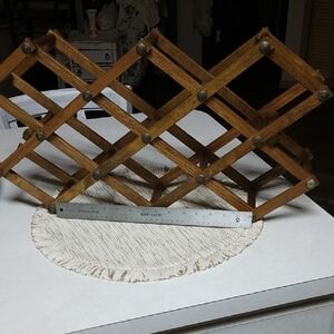 Expandable Wooden Wine Rack